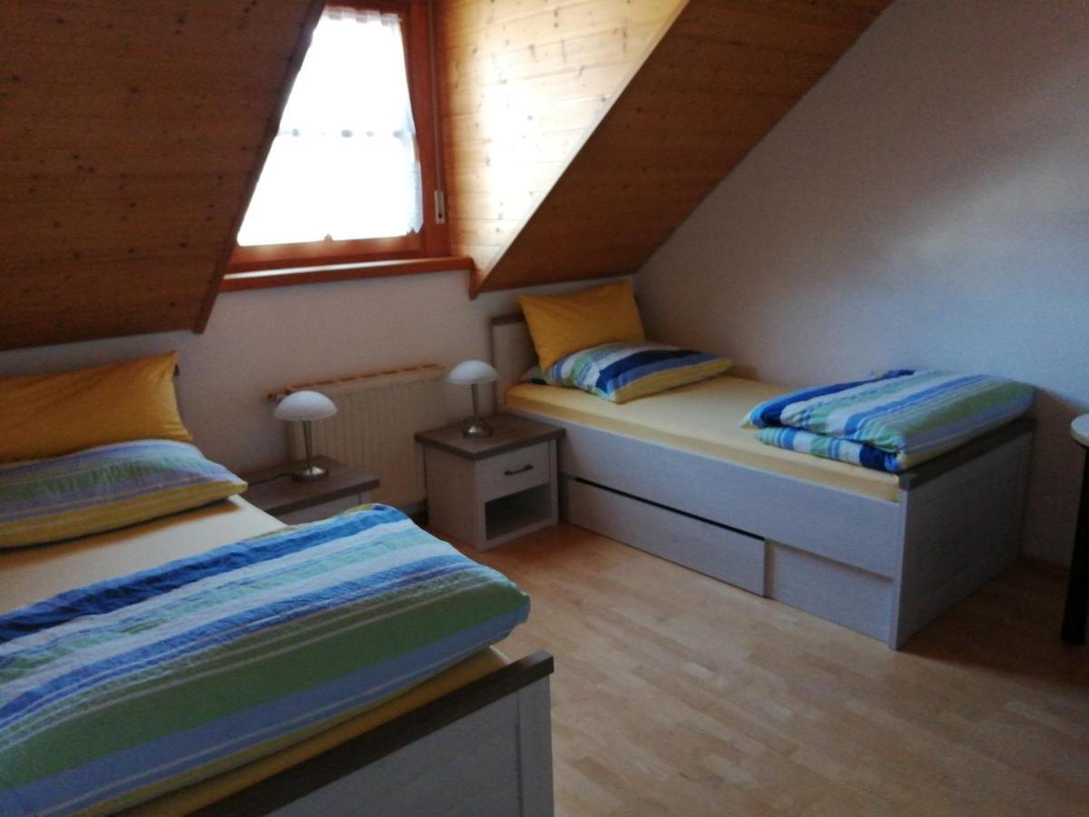Schoene In Fuer 1 Bis 5 Personen Apartment Deggendorf