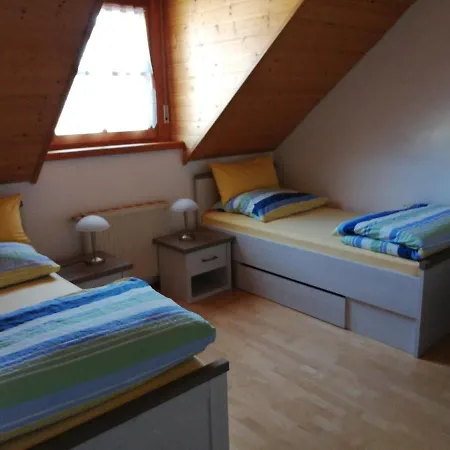 Schoene Wohnung In Deggendorf Fuer 1 Bis 5 Personen Exterior photo